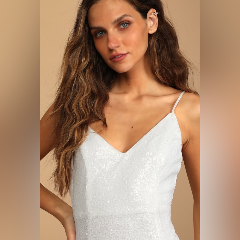 Lulus Down to Disco White Sequin Asymmetrical Dress Sz M NWT - Picture 4 of 9